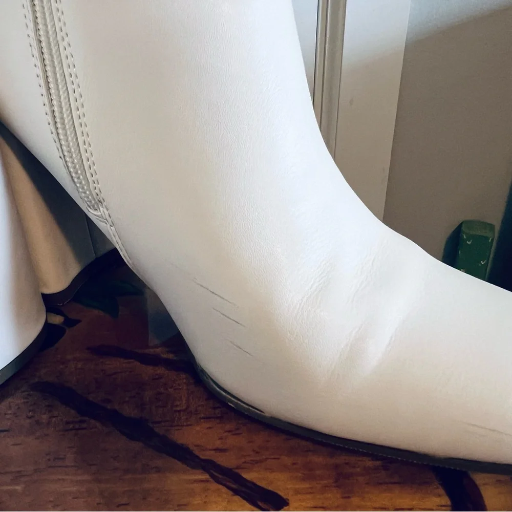 WILA White Block Heeled Ankle Boots Size 6.5 - Picture 9 of 10